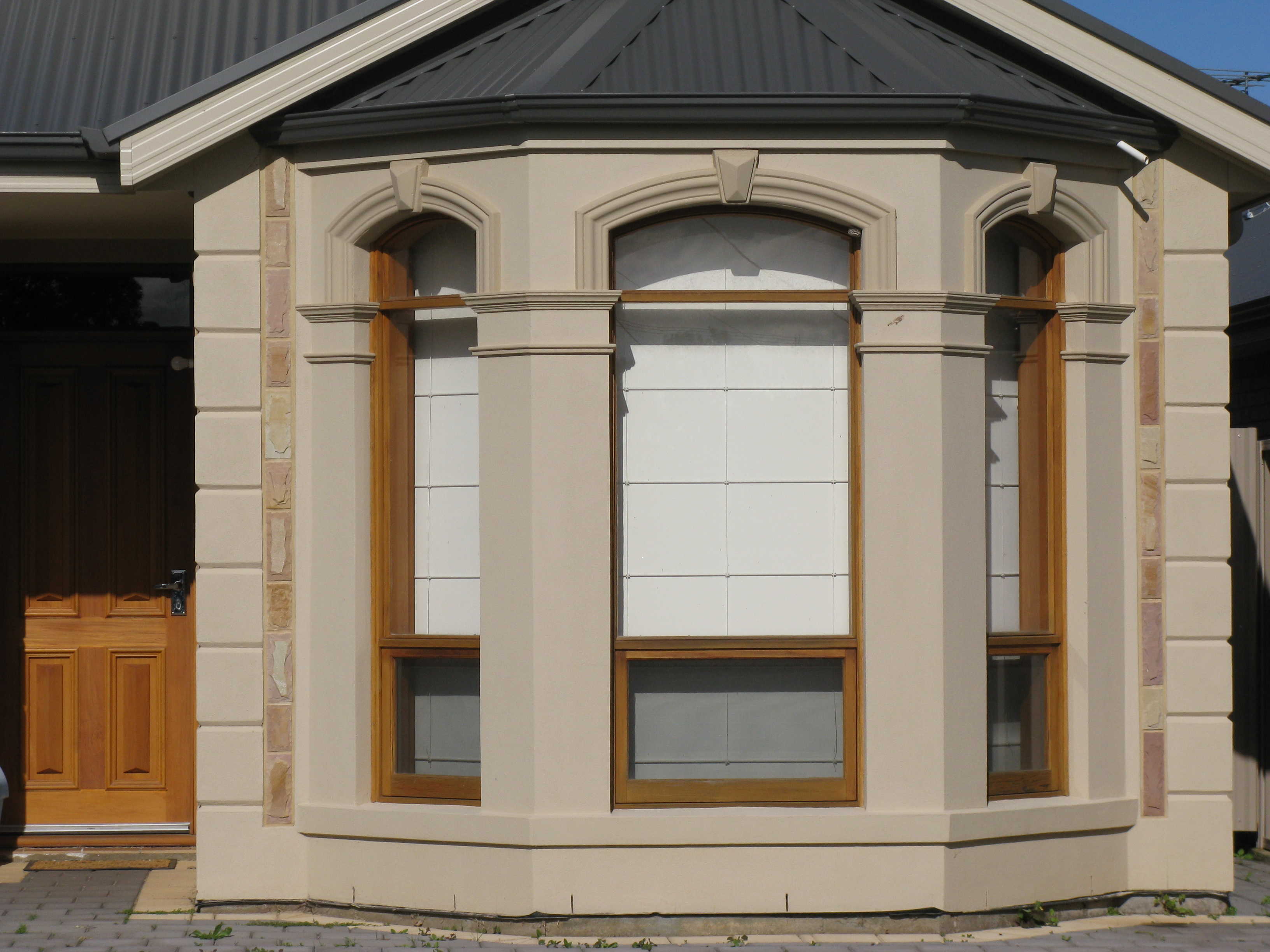 quoins and banding